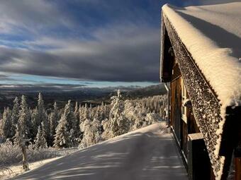 Leikvin Hytta - Mountain Cabin With A Spectacular View