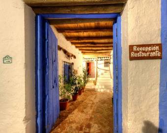 Apartamentos Cortijo Balzain