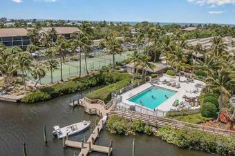 Mermaid Haven At Bocilla