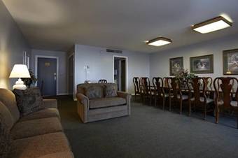 Don Hall's Guesthouse Hotel & Conference Center