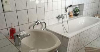 Hostal Pension Riel