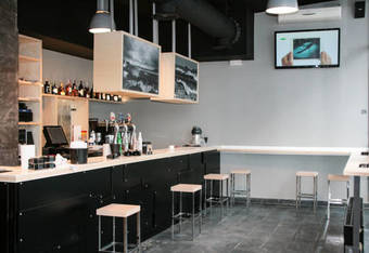 Mundaka Hostel & Sports Cafe