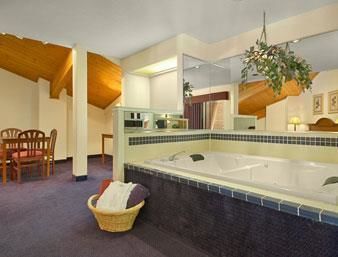 Hotel Baymont Inn And Suites Freeport