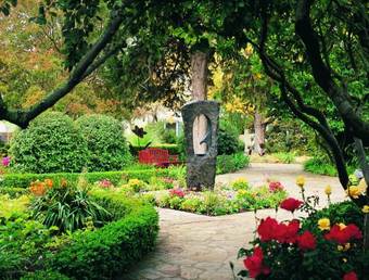 Hotel Macarthur Place Inn & Spa