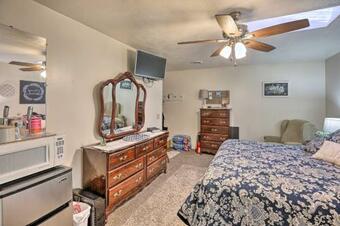 Apartamento Quaint Akron Studio - Near Parks And Hunting!
