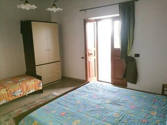 Hostal Room In Guest Room - Triple Room In Amazing Context