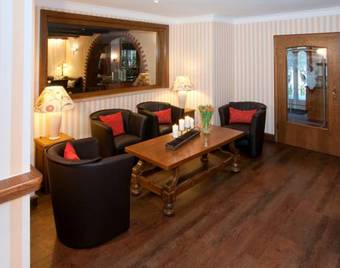 Kur- Und Kneipphotel Zum Goldenen Hirsch