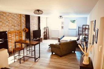 Apartamento Sch�nes Und Barrierefreies Loft In Kreuzau