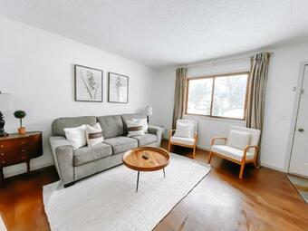 Cozy 2-bedroom Home Walking Distance To Downtown