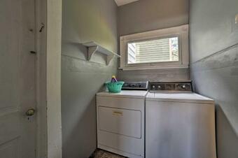 Manistee House With Deck, Fire Pit And Sunroom!