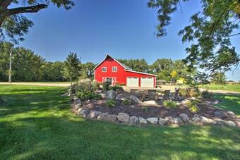 The Boars Abode Renovated Barn Home In Donnelly!