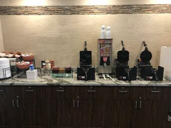 Grandstay Hotel & Suites - Morris