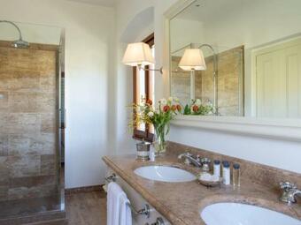 Inviting Holiday Home In Reggello With Swimming Pool