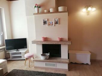 Intero Appartamento Villa Elisa: Giardino Box Auto