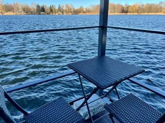 Unique Water Stay Tiny Hausboot F�r 2 Personen