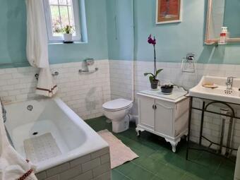 Casa De Pueblo Con Chimenea Y Terraza