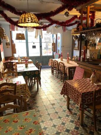 Hostal Le Boustroph�don