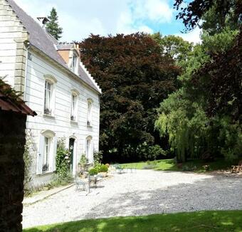Bed & Breakfast Petit Manoir De La Berthenlaire