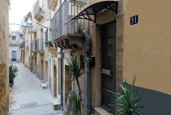 Hostal La Scalinata Home Apartment