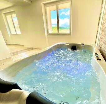 Apartamento Art Spa Des Cevennes ? Jacuzzi ?