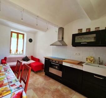 Maison De 2 Chambres Avec Piscine Partagee Jardin Clos Et Wifi A Courry