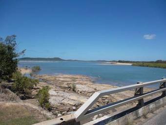 Aparthotel Kinka Palms Beachfront Apartments / Motel