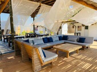 Cenik Beach Club-hotel
