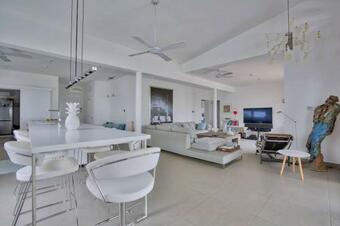 Ile Maurice Grand Baie Villa De Standing Avec Grande Piscine