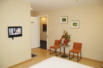 Hotel Luoyang Aviation E-home Inn