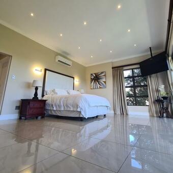 4 Bedroom Self Catering Villa In Simbithi Eco-estate - No Load Shedding