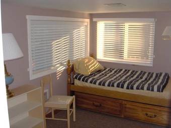 Hostal Historic 1920s Cabin