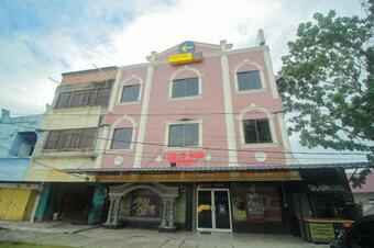 Hotel Spot On 2305 Andys Nur Penginapan