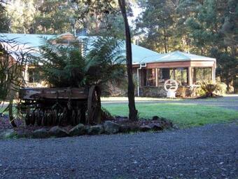 Bed & Breakfast Platypus Retreat