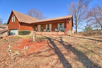 Rustic Lake-view Home Near Greers Ferry Lake