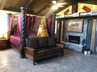 Hotel Samantha's Timber Inn