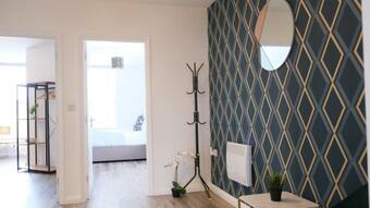 Unique Family&contractors Apartment With Private Parking + Central Bedford