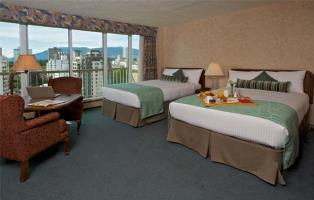 Coast Plaza Hotel & Suites - 2