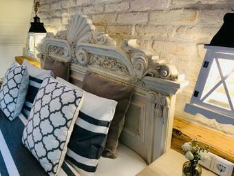 K�l K?ve Vend�gh�z �s Bort�ka