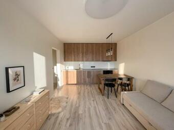 Bright Apartment In Ukmerge