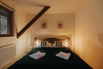 Hostal Orava Village