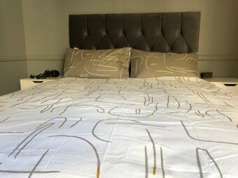 Stylish 2 Bed Apartment Next To The Norfolk Broads