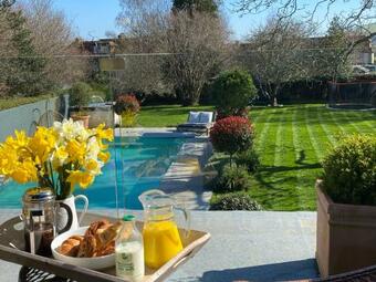 Villa The Design House With Heated Pool Sleeps 10