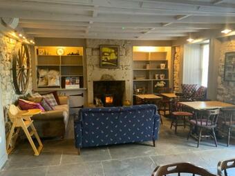 Posada Bird In Bush Elsdon