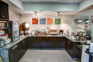 Hotel Comfort Suites Coraopolis