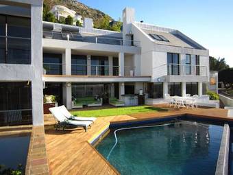 185 Beach Road Villa & Boutique Apartments