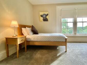Bed & Breakfast Baileys Court, Guest Accommodation