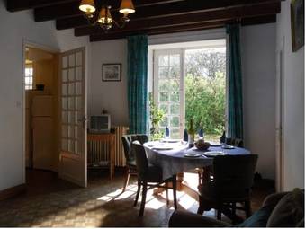 Hostal Maison Bois Fleurie