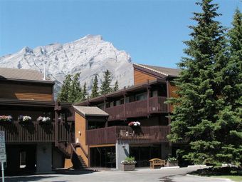 Hotel Charlton�s Cedar Court - Deluxe