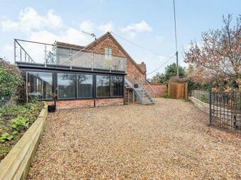 The Barn At Whitefields