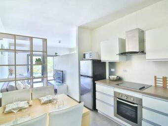Hostal Room In Apartment - Very Nice Studio
